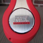 gros plan logo sur le cote du MTX Audio