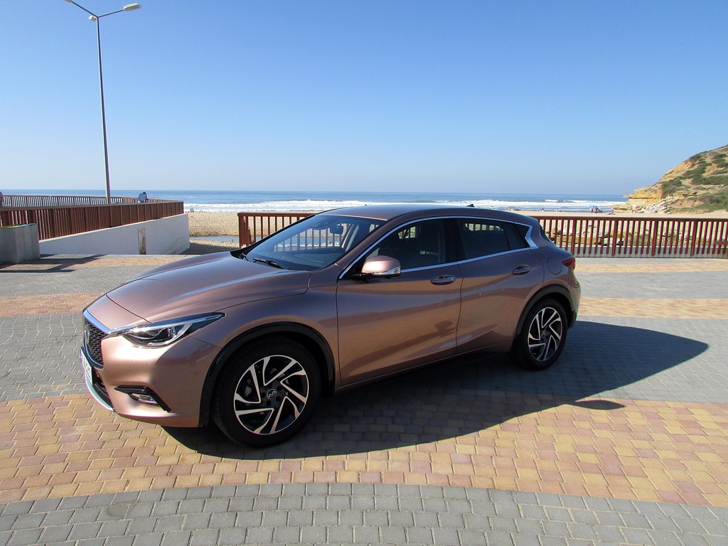 infiniti Q30 liquid cooper