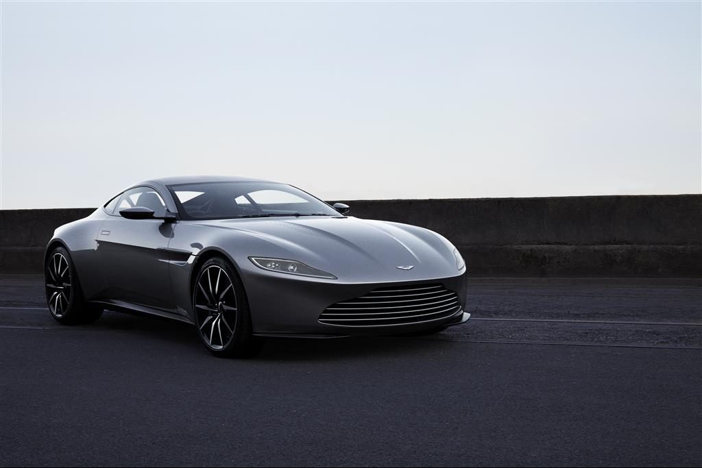 aston martin DB10