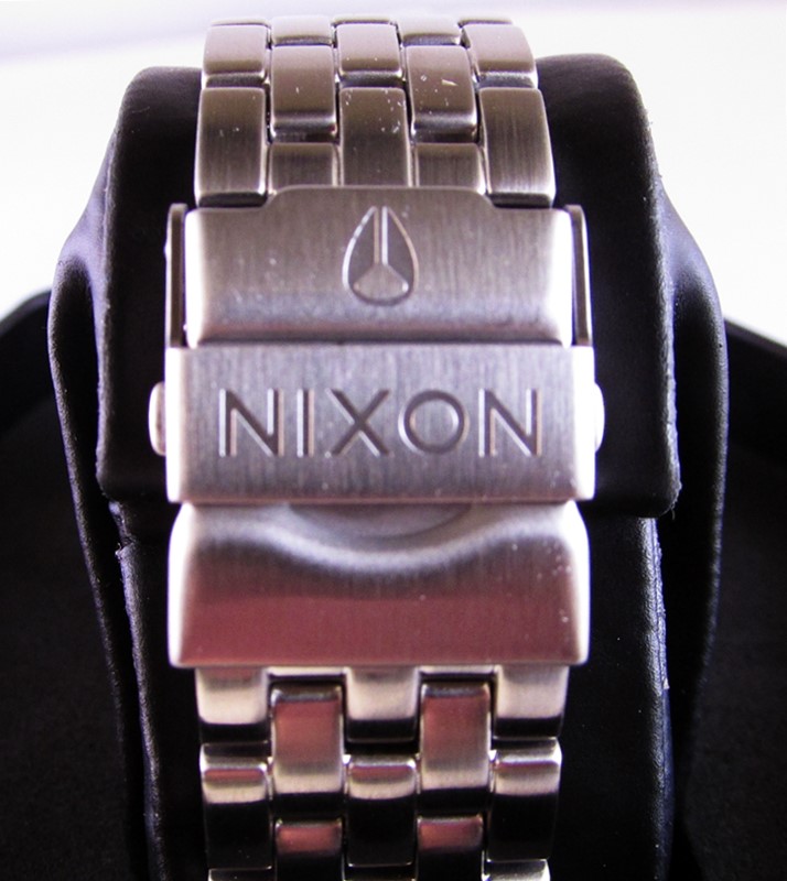 nixon-detail-bracelet