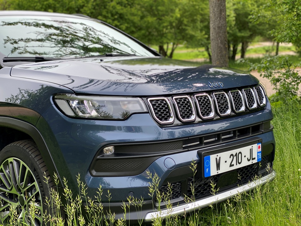 jeep-compass-4xe-avant