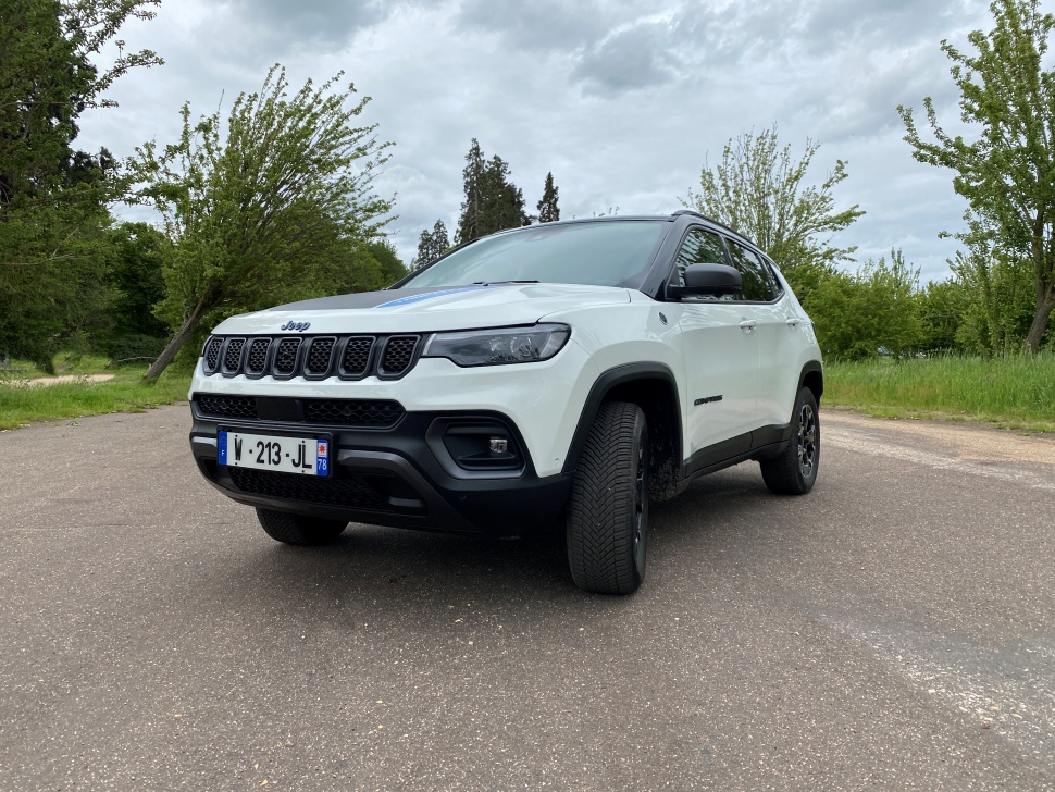 jeep-compass-4xe-finition-trailhawk