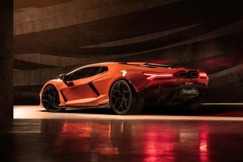 Lamborghini Revuelto vue arriere