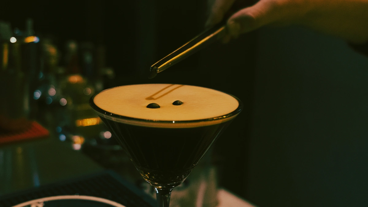 Recette Cocktail Espresso Martini Vodka et Café dans un cocktail