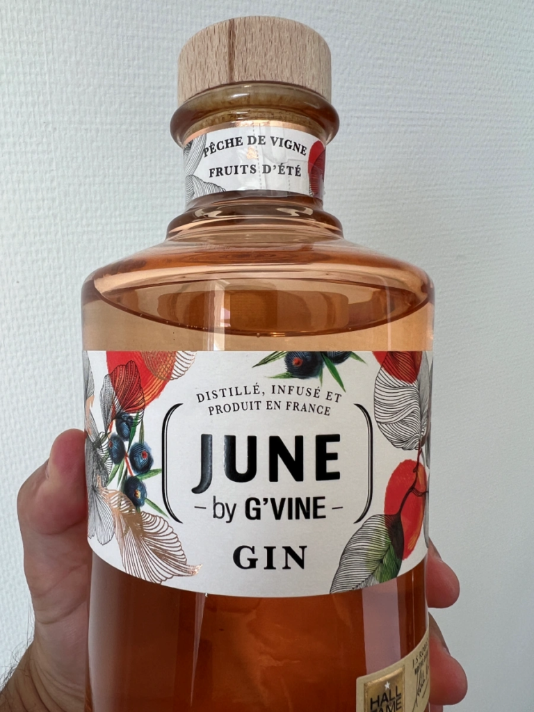 June by G'vine - pêche de vigne et fruits d'été