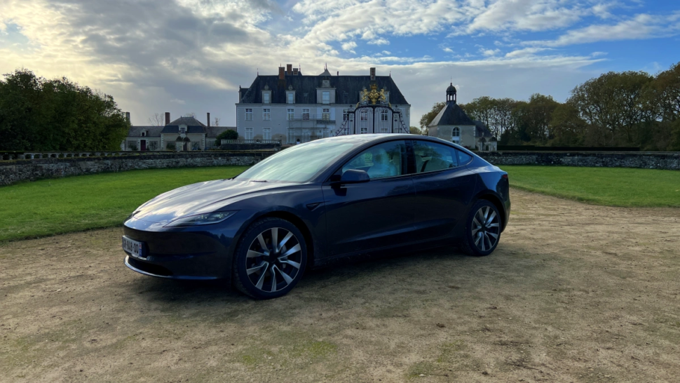 tesla model 3 - château de Champchevrier